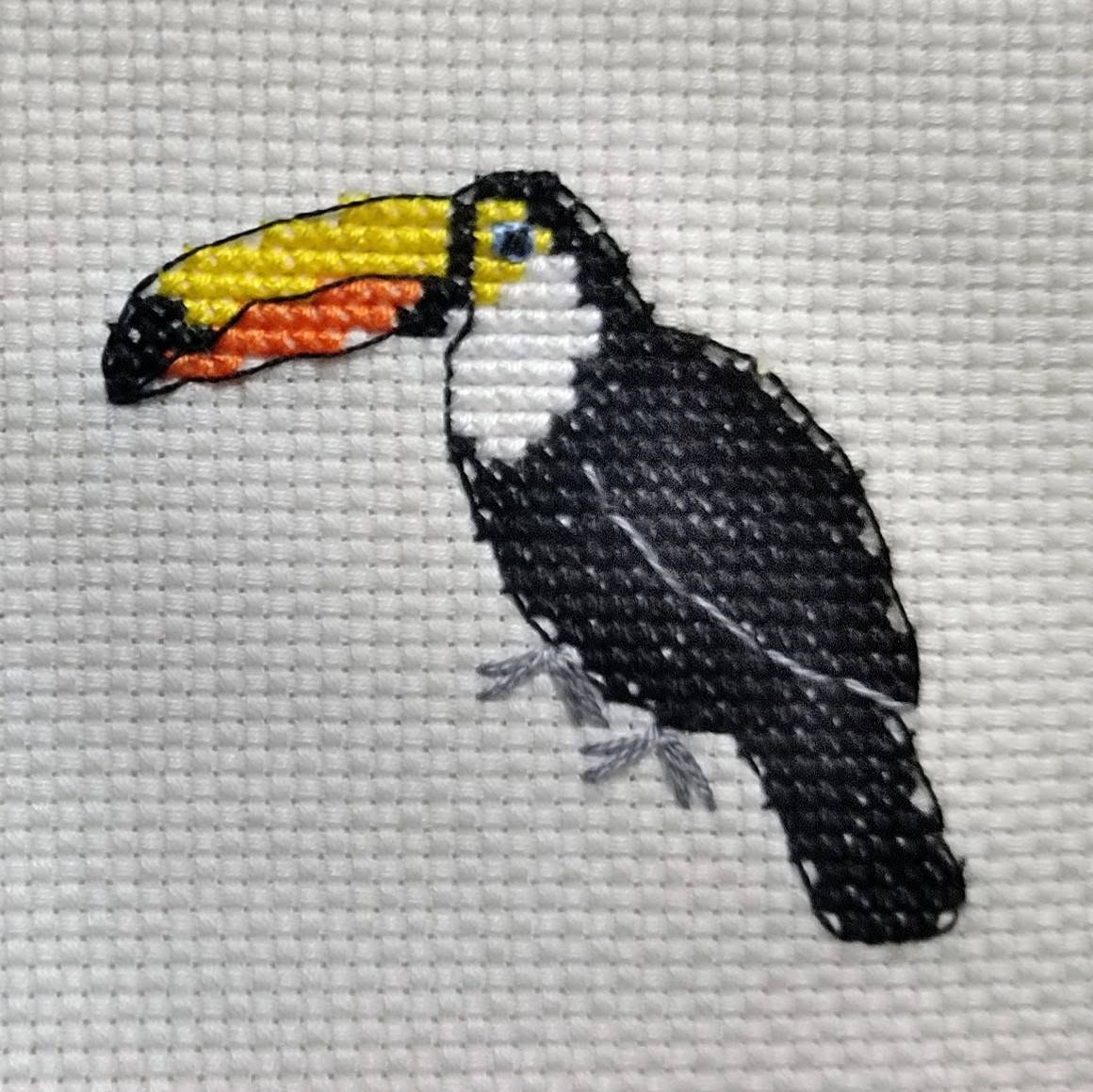 クロスステッチで描いたオニオオハシ